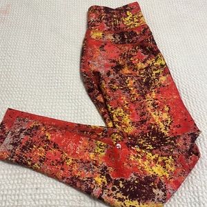 Ghost flower yoga pants leggings Beautiful colors size small